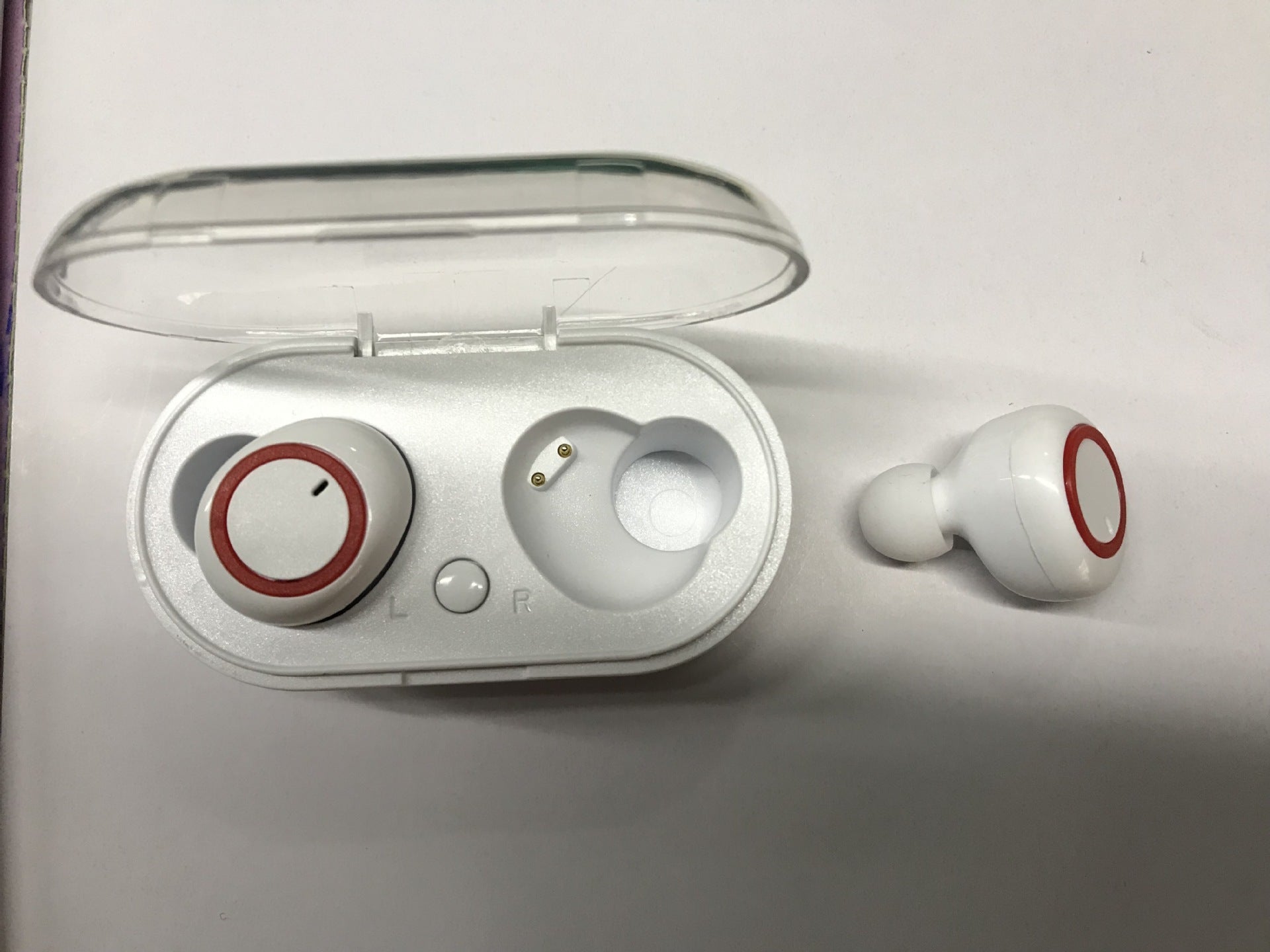 In-ear sports headphones null